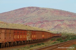 Eisenerzzug in der Pilbara (2)