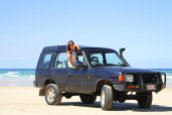 Kati im Land Rover auf Fraser Island